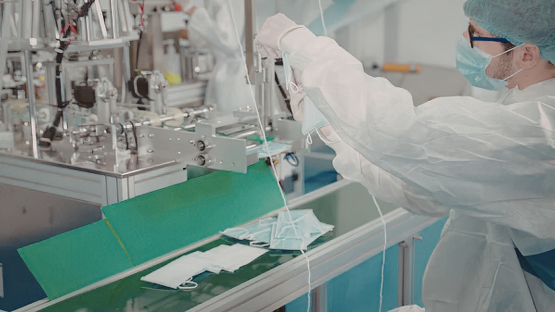 Workstation Features That Support Semiconductor Cleanroom Efficiency